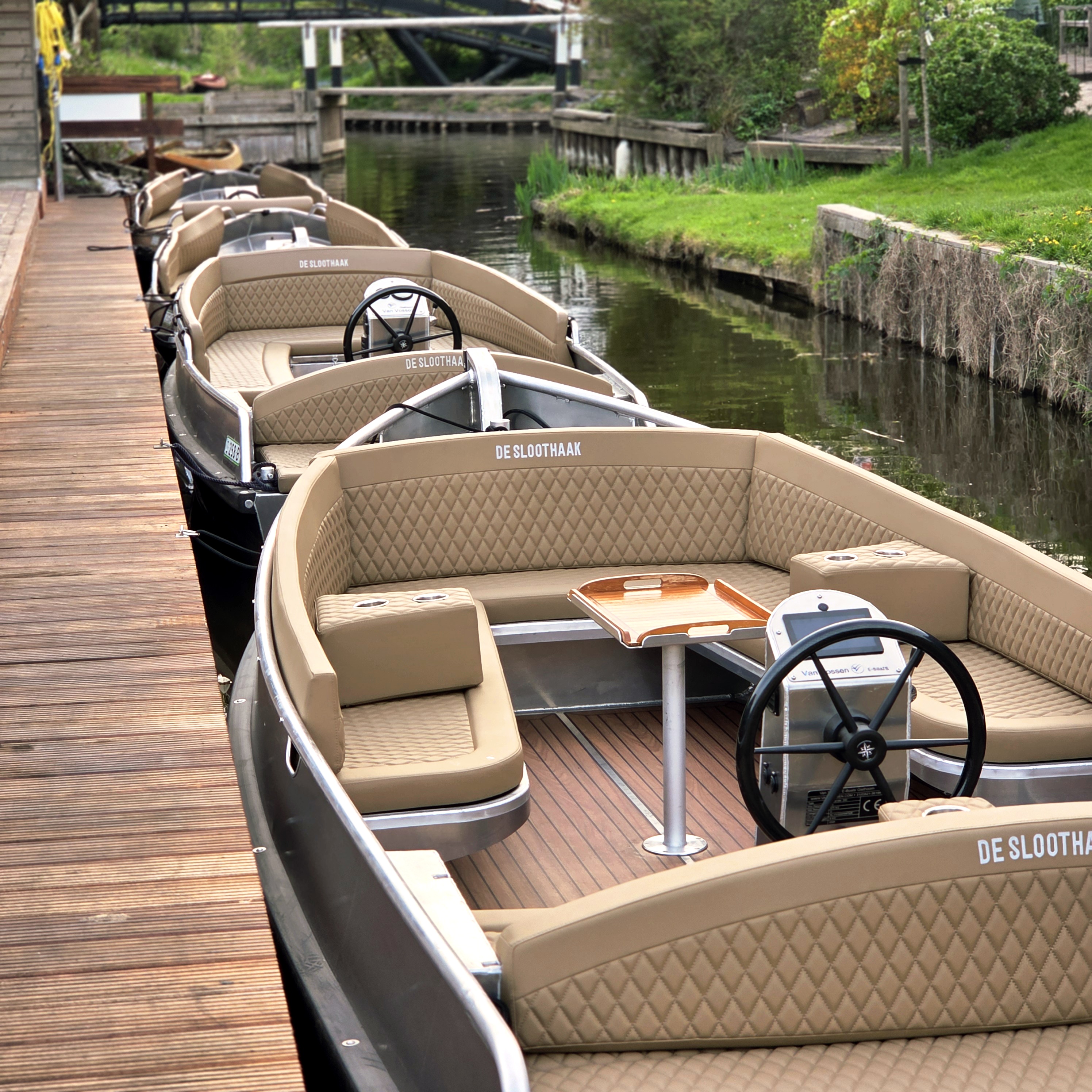 Luxe sloep verhuur Giethoorn centrum